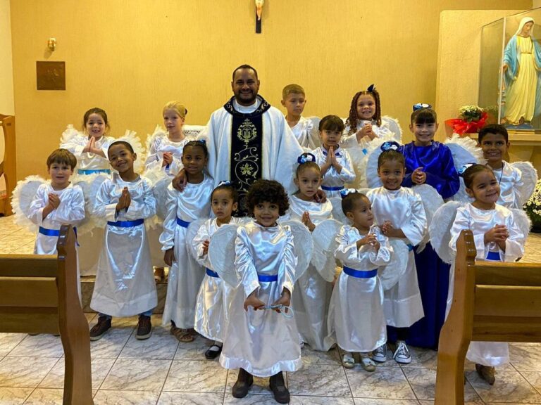 Foto 3 de 10: Coroação Nossa Senhora